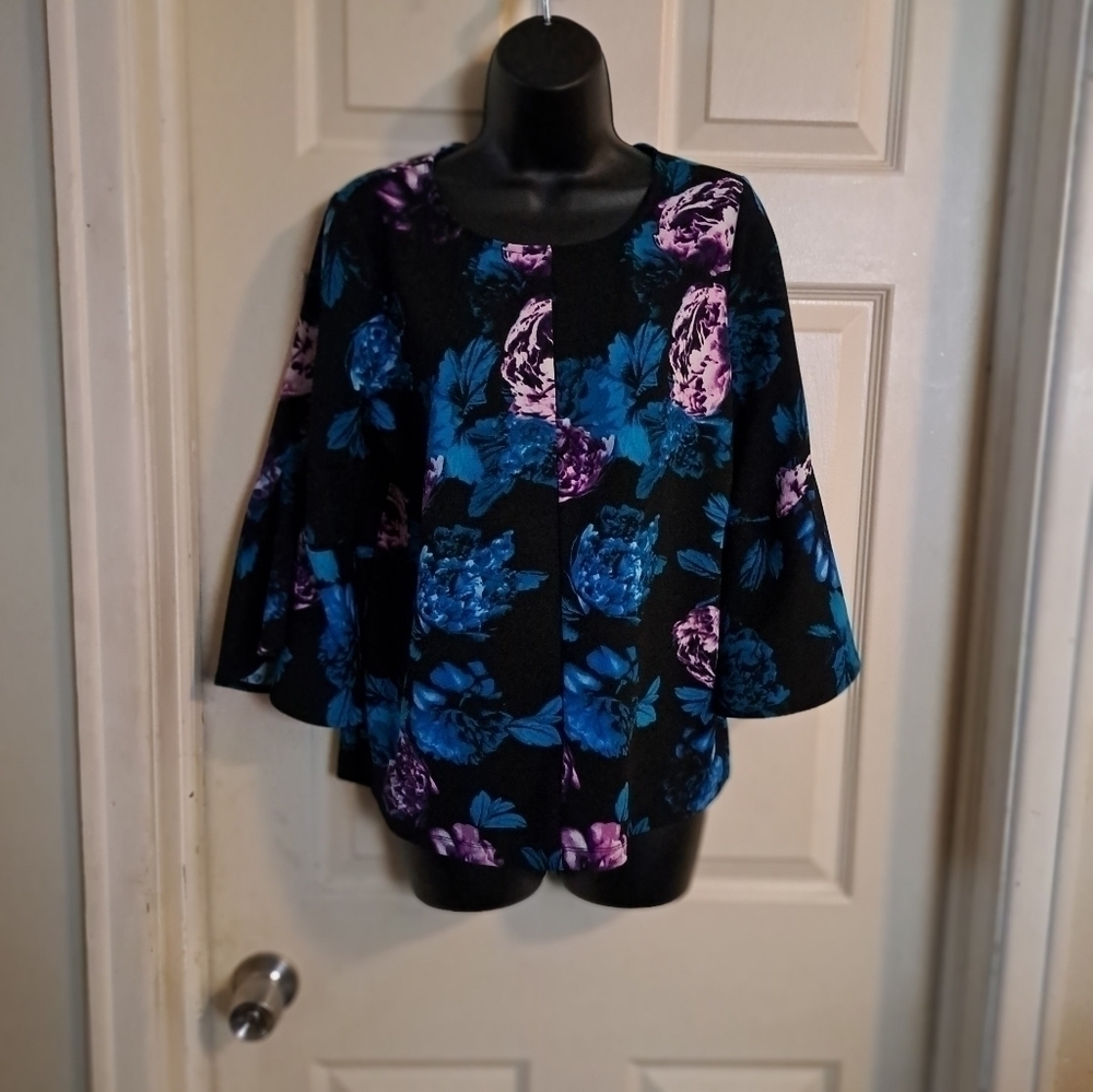 Worthington floral blouse size PM